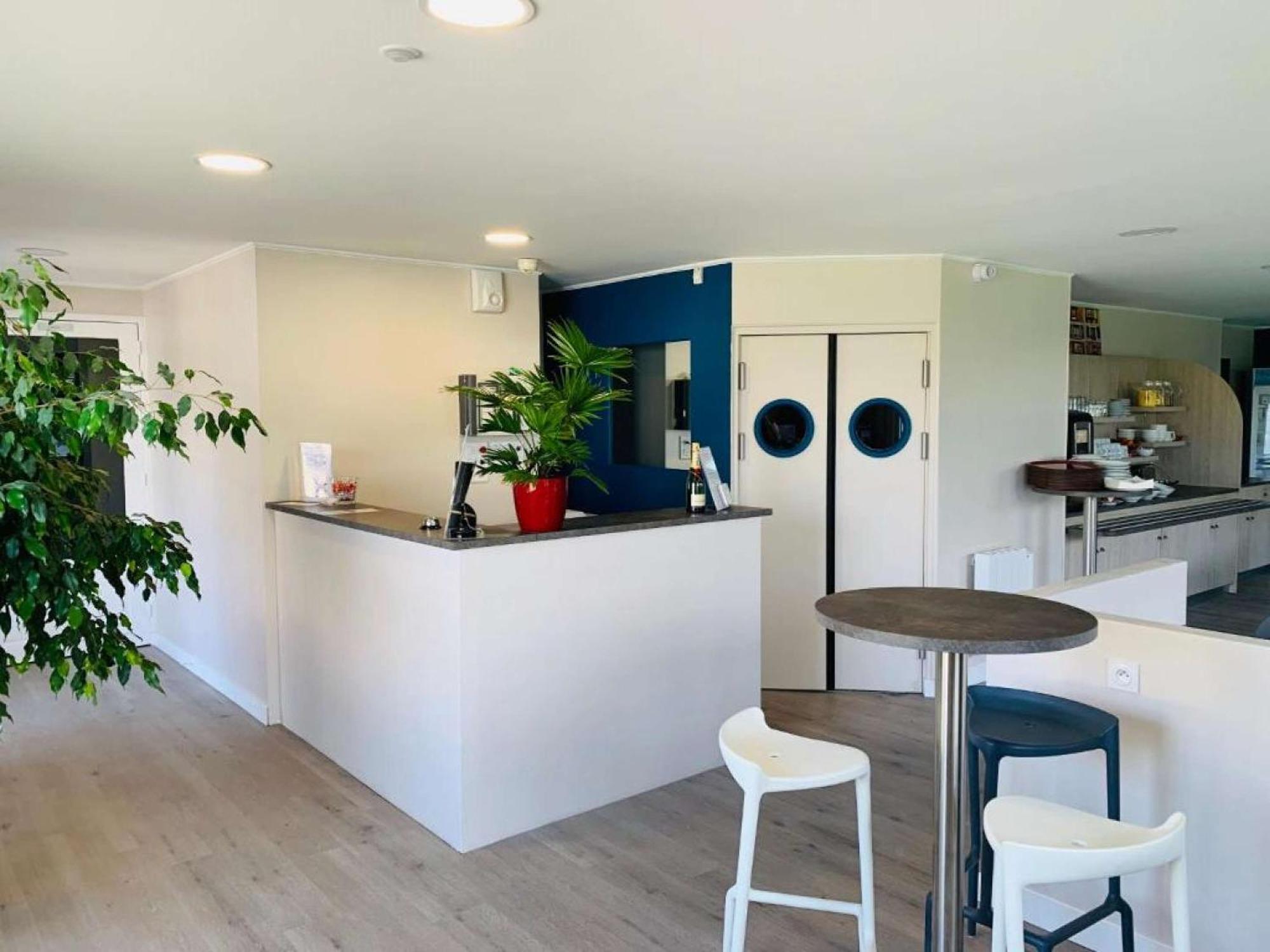 Brit Hotel Confort Morlaix Saint-Martin-des-Champs  Bagian luar foto